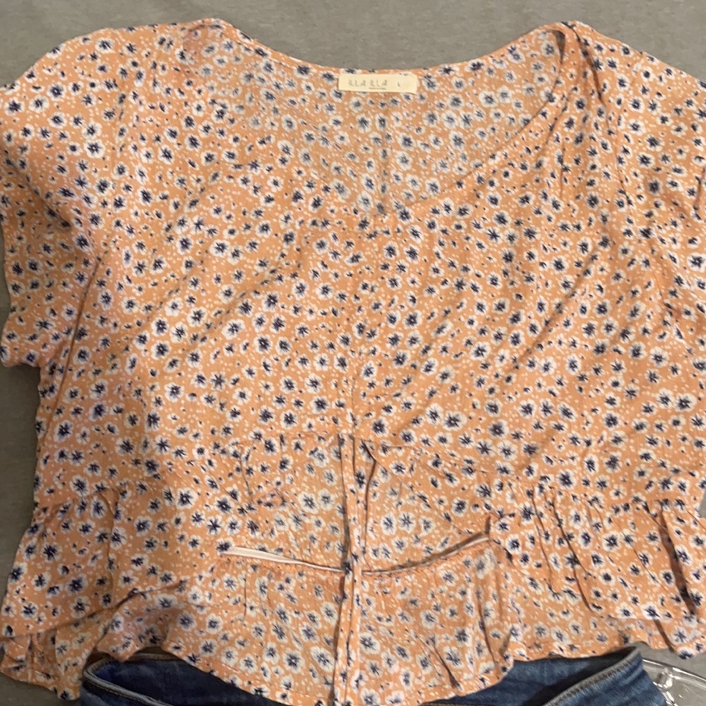Nice blouse - Picture 2 of 3